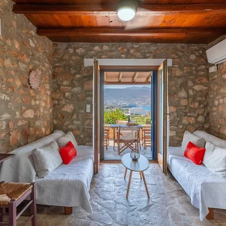 Elena's Traditional Dreamhouse Krotiri