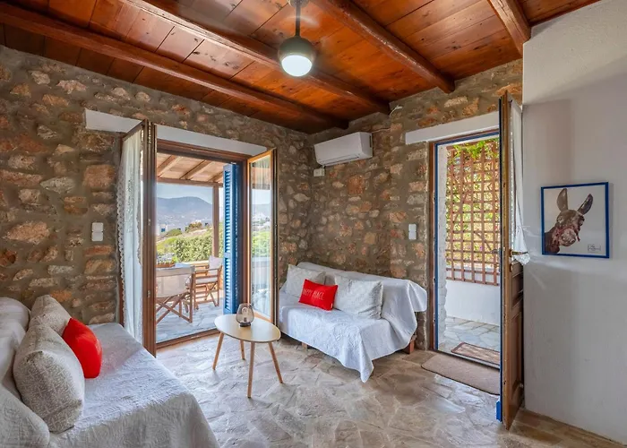 Elena's Traditional Dreamhouse * Krotiri